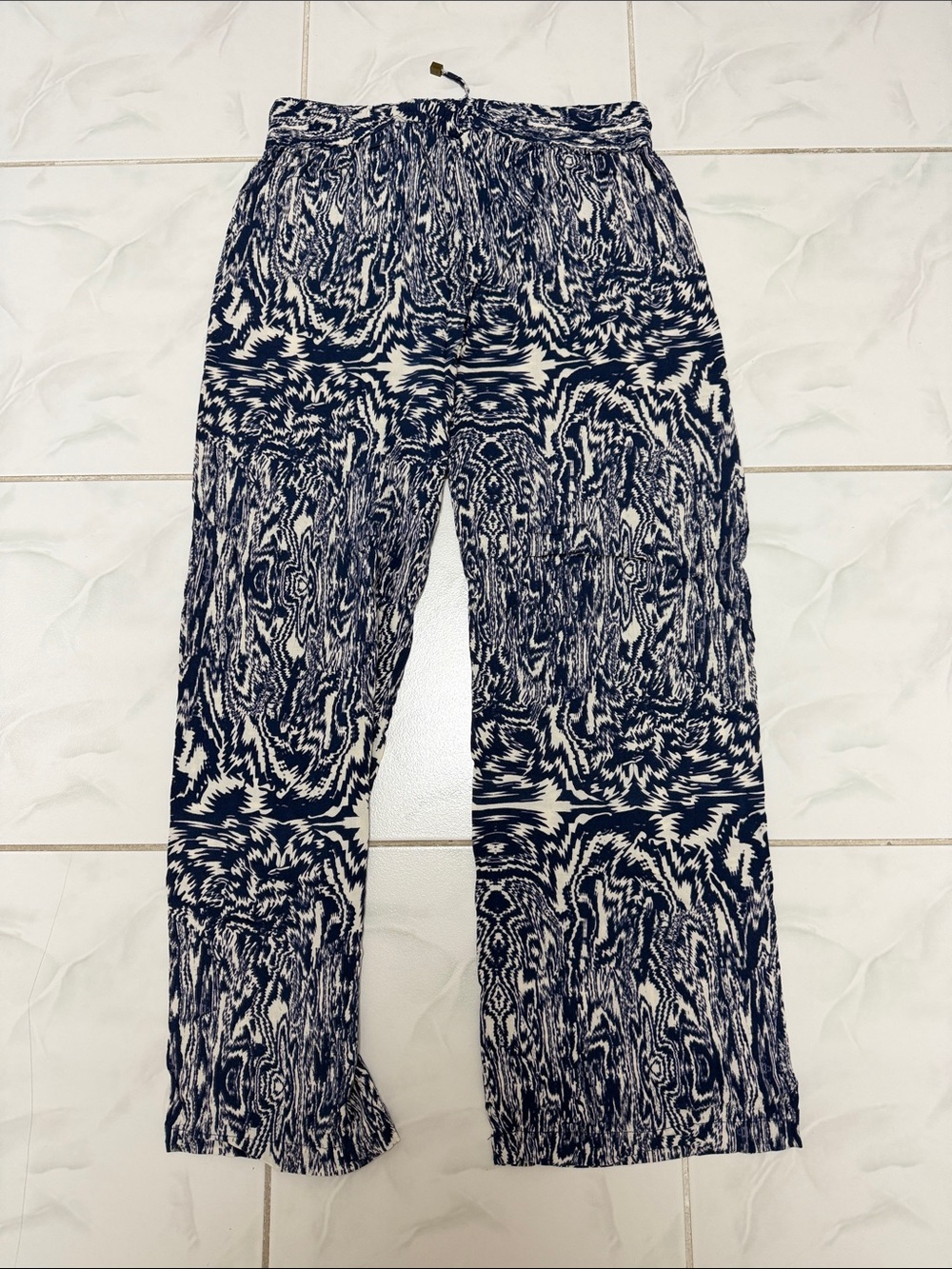 Women's Navy & White Patterned Wide-Leg Pants - Picture 5 of 5